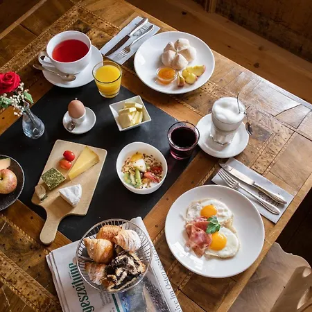 מלון Goldener Adler אישגל