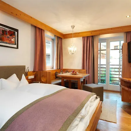 Hotel Goldener Adler - Im Sommer Silvretta Card Premium Inkludiert