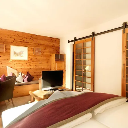 Goldener Adler - Im Sommer Silvretta Card Premium Inkludiert 4*