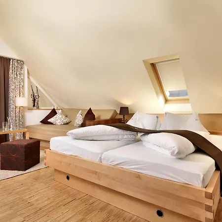Hotel Goldener Adler - Im Sommer Silvretta Card Premium Inkludiert