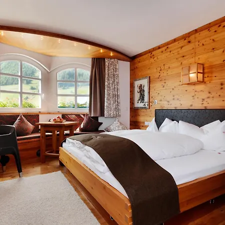 Hotel Goldener Adler - Im Sommer Silvretta Card Premium Inkludiert