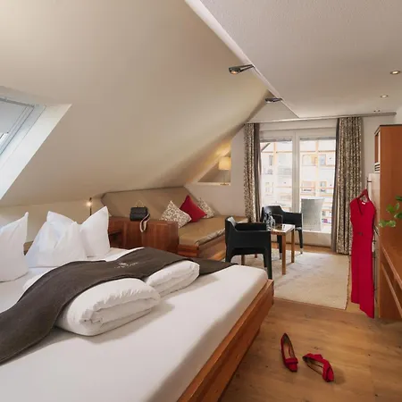 Goldener Adler - Im Sommer Silvretta Card Premium Inkludiert ايشجل