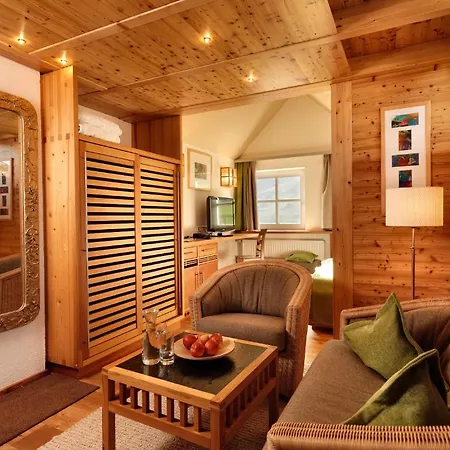 Goldener Adler - Im Sommer Silvretta Card Premium Inkludiert ايشجل
