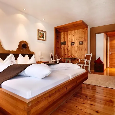 Goldener Adler - Im Sommer Silvretta Card Premium Inkludiert Hotel 4*