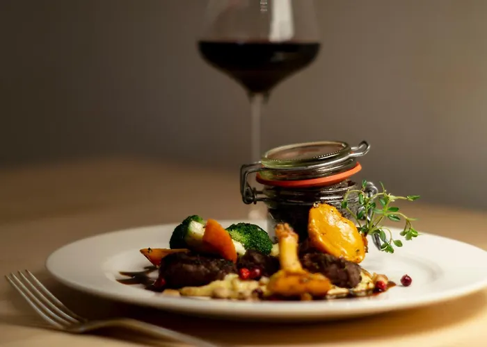 Goldener Adler Hotel 4*