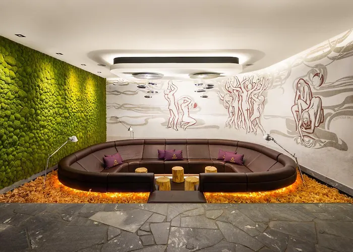 Goldener Adler Hotel 4*