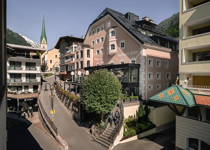 Goldener Adler Hotel 4*