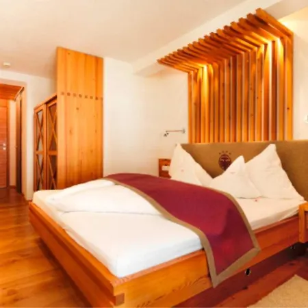 호텔 Goldener Adler - Im Sommer Silvretta Card Premium Inkludiert 4*