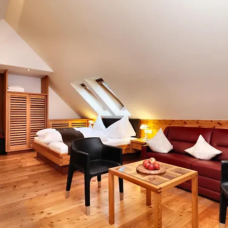 Goldener Adler - Im Sommer Silvretta Card Premium Inkludiert